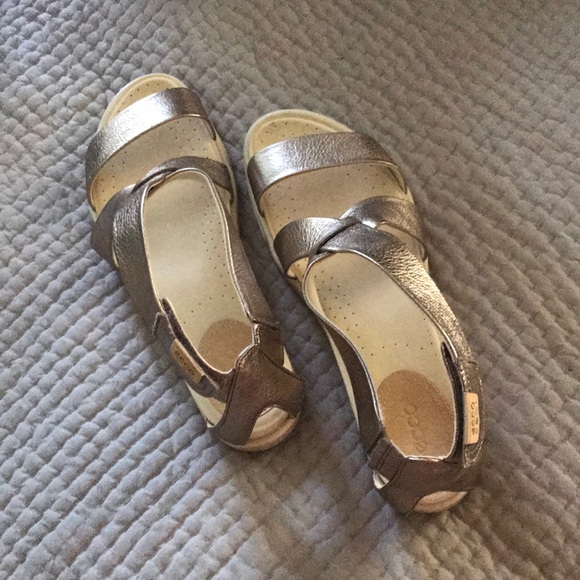 ecco gold sandals